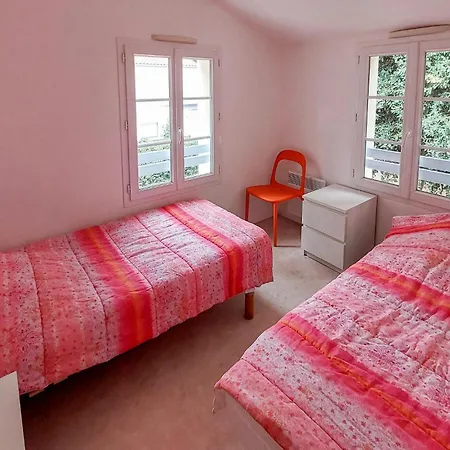 3 Bedroom Gorgeous In * Jard-sur-Mer