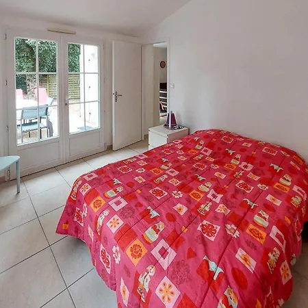 Prázdninový dům 3 Bedroom Lovely In