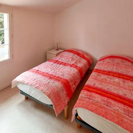 3 Bedroom Lovely In Jard-sur-Mer