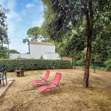 3 Bedroom Lovely In * Jard-sur-Mer
