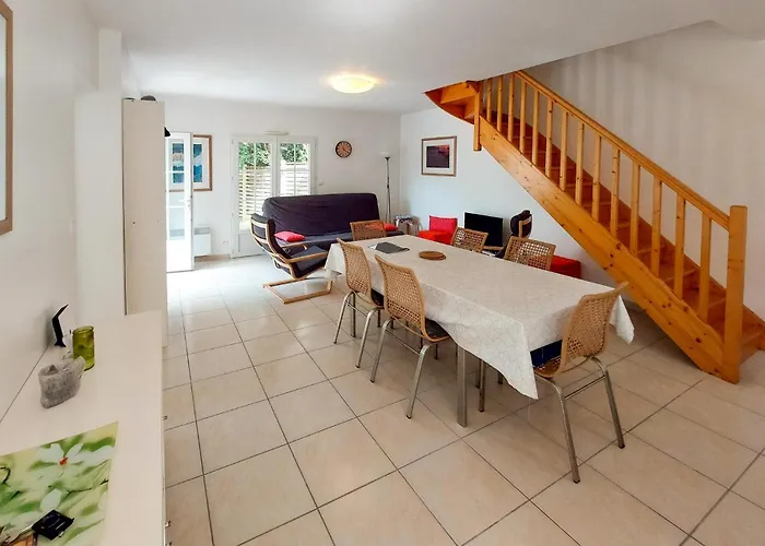 3 Bedroom Gorgeous In Hébergement de vacances